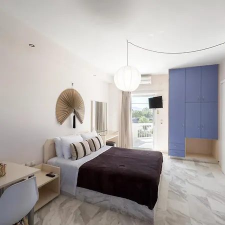 Aparthotel Karistos Mare *